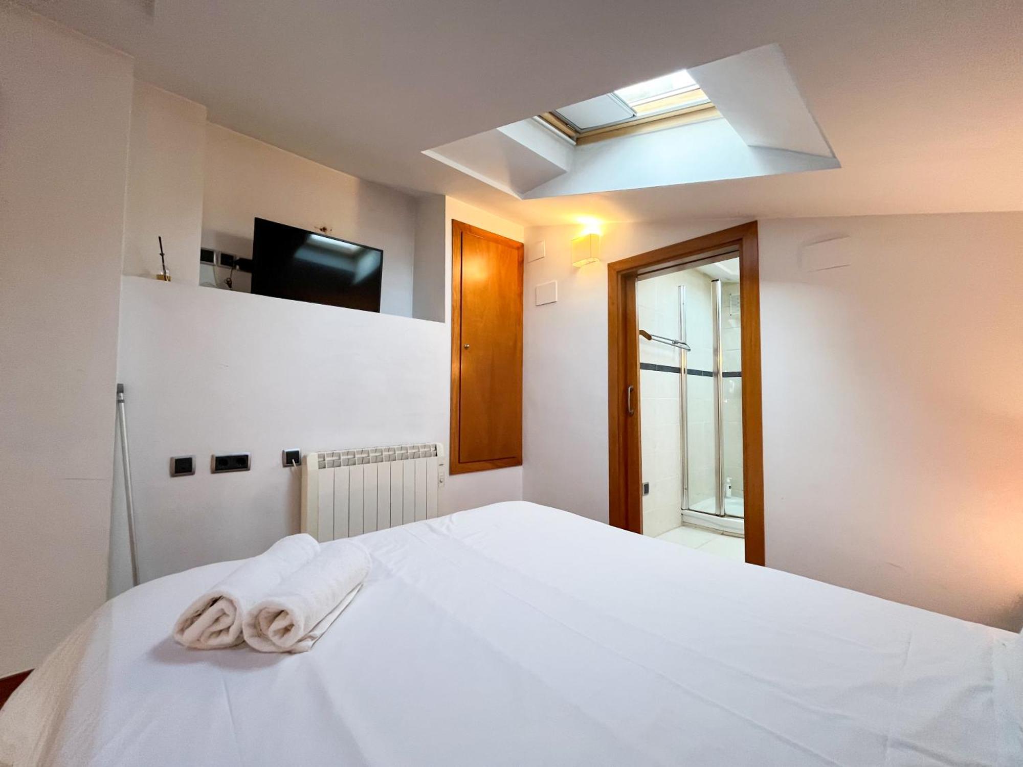 Modern In Old Town W Cathedral Views Gerona